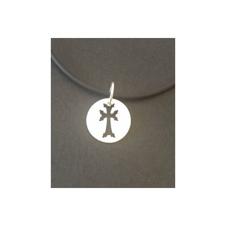 medaillon argent croix armenienne khatchkar decoupee