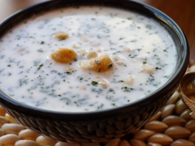 Potage au yaourt et blé